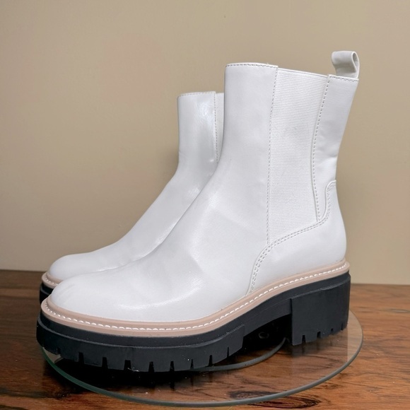 Open Edit Mya Lug Sole Chelsea Boot in white - Picture 2 of 15